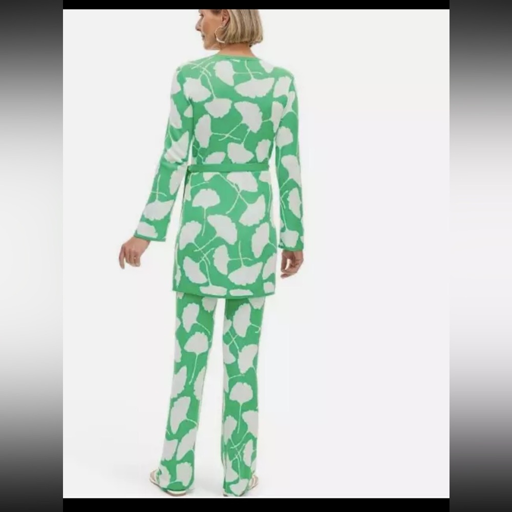 Diane Von Furstenberg for Target tunic and matching pants, NWT tags. Size medium - Picture 6 of 6